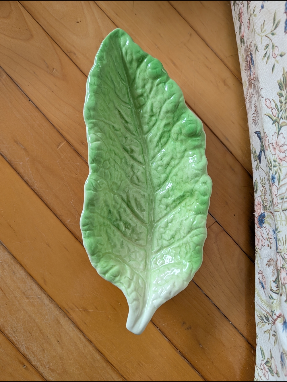 Royal Winton Lettuce Leaf Dish